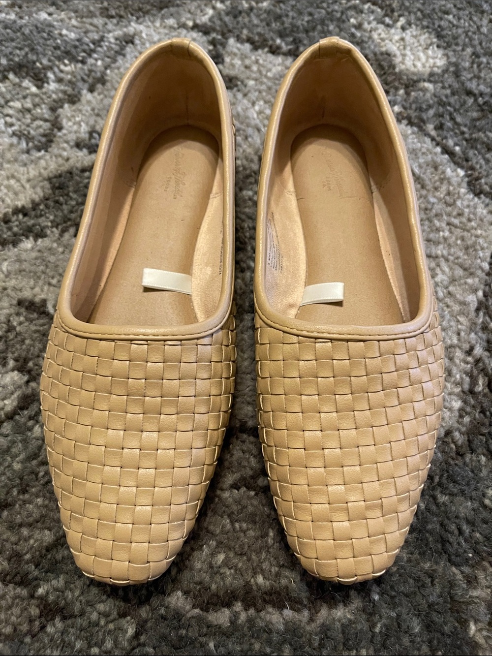 Universal Thread Women's Lorna Woven Ballet Flats in tan